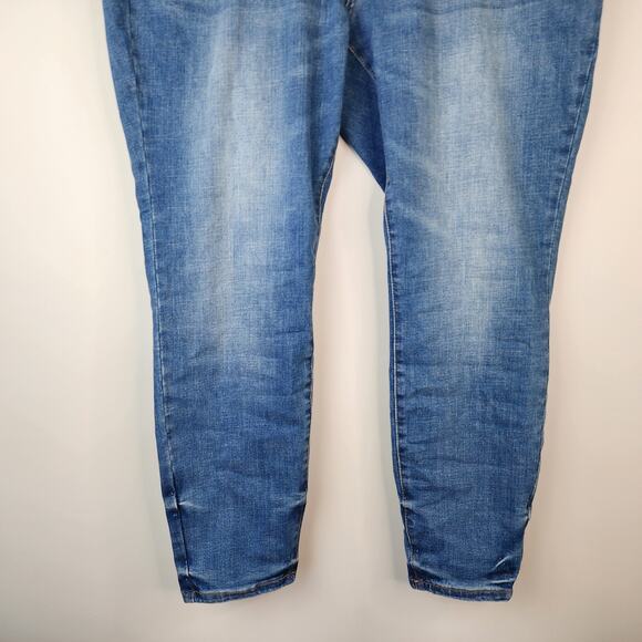 NWT Judy Blue Skinny Fit Jeans 20W Med Blue Mid Rise Stretch Denim Pants - Picture 4 of 10